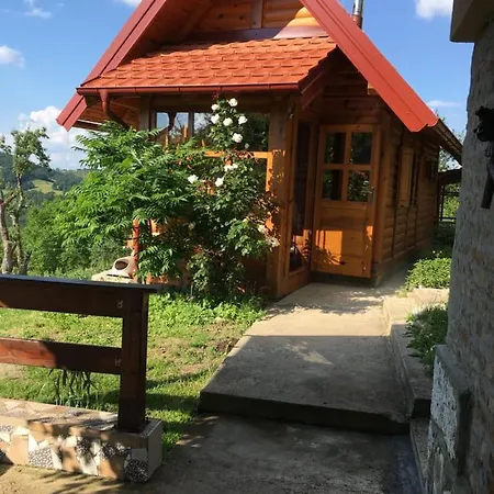 Brvnara Ruska Sauna Cajetina (Zlatibor)